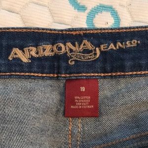 Arizona Jean Company Shorts - Arizona denim shorts SIZE 19 Arizona Jean Company Shorts - Arizona denim shorts SIZE 19